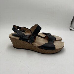 Dansko Women’s 40 Faux Wood Strappy Wedge Sandals